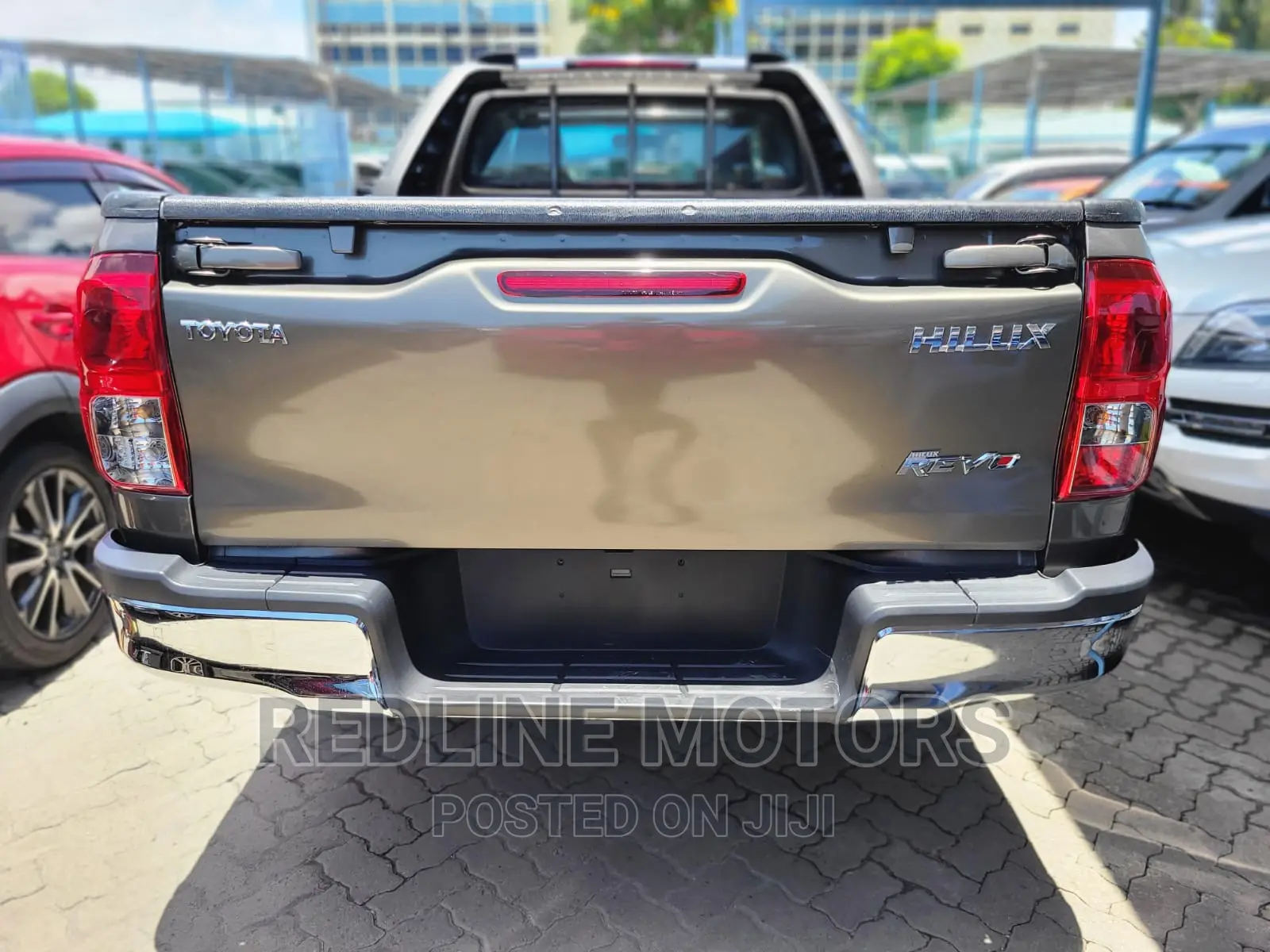 Toyota Hilux 2019 Gold
