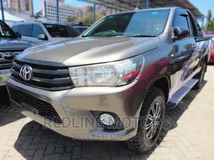 Toyota Hilux 2019 Gold