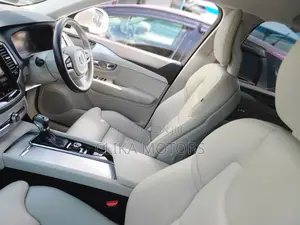 Volvo XC90 2017 Silver