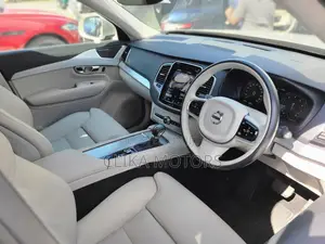 Volvo XC90 2017 Silver