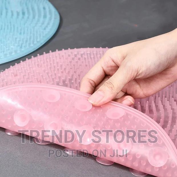 Bathroom Silicone Suction Lazy Foot Bath Mat - thumbnail 2