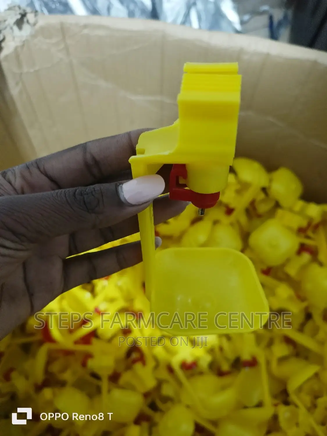 Automatic Yellow Chicken Nipple Drinkers With Cup