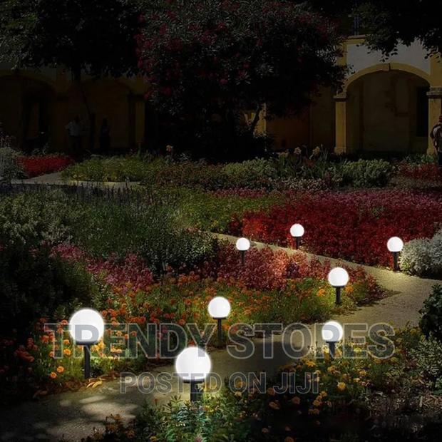 6 Pieces Outdoor Ball Solar Light - main view