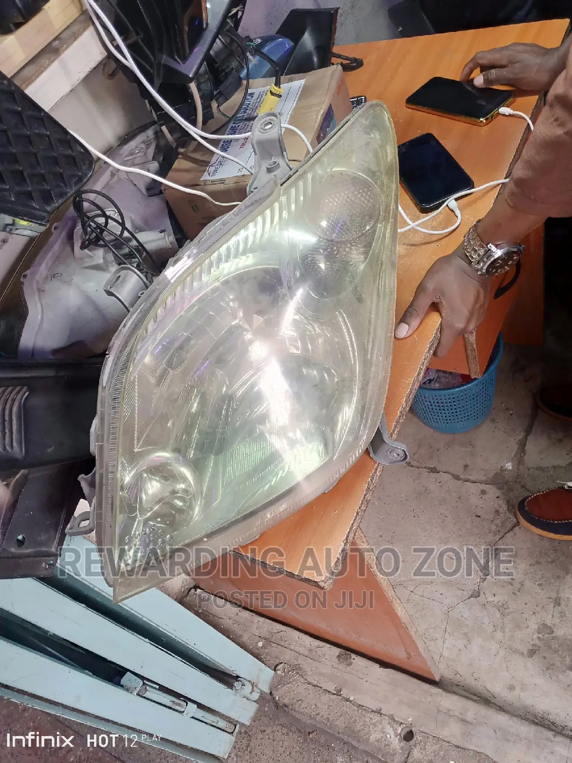 Ist 2006 Headlight Xenon RHS