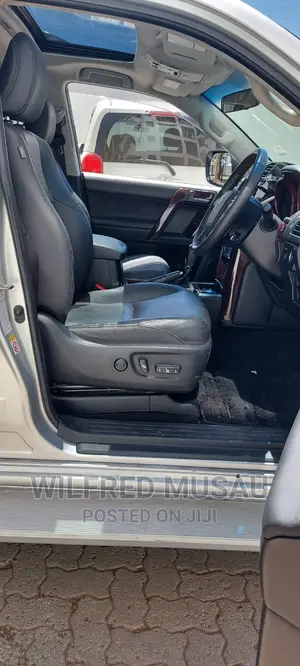 Toyota Land Cruiser Prado 2017 Silver
