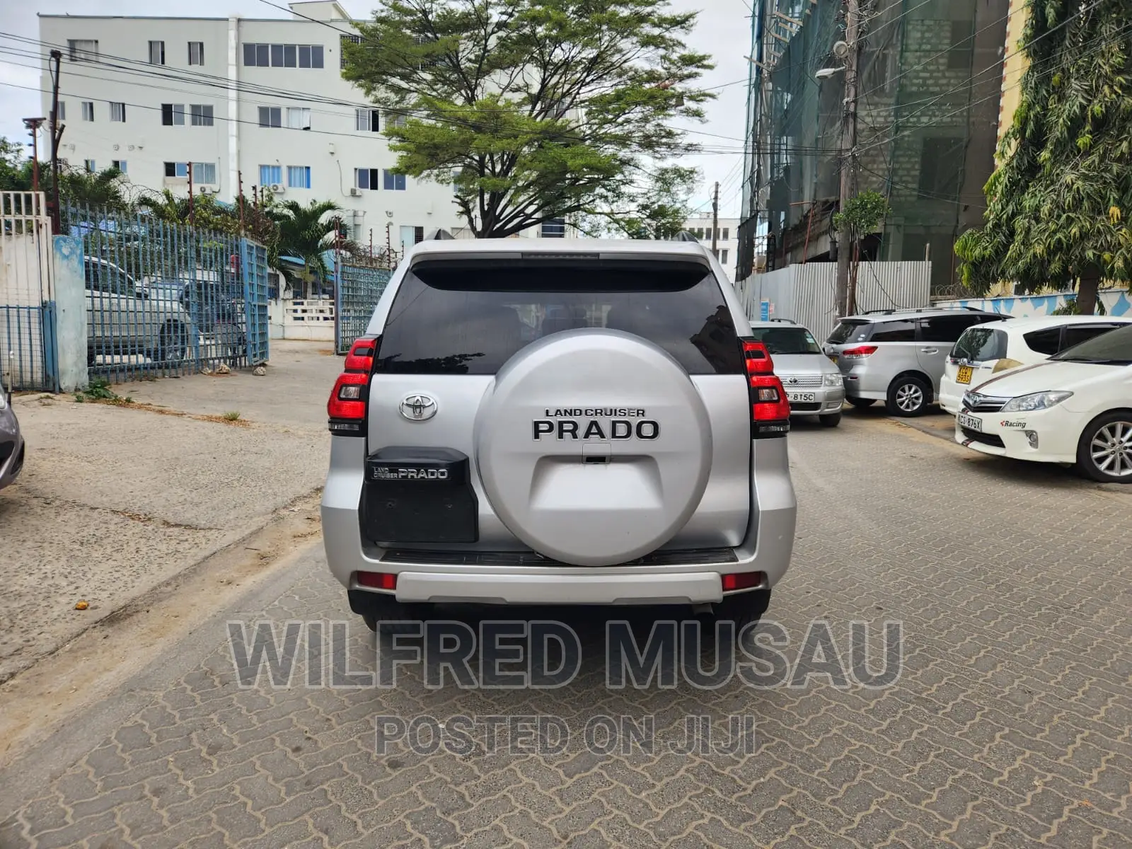 Toyota Land Cruiser Prado 2017 Silver