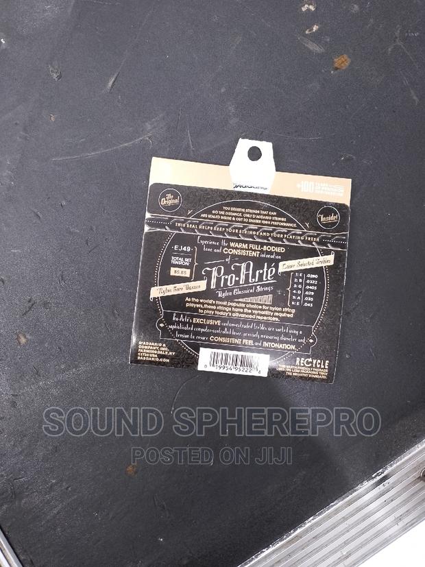 d'Addario Normal Tension Classical Guitar Strings - thumbnail 2