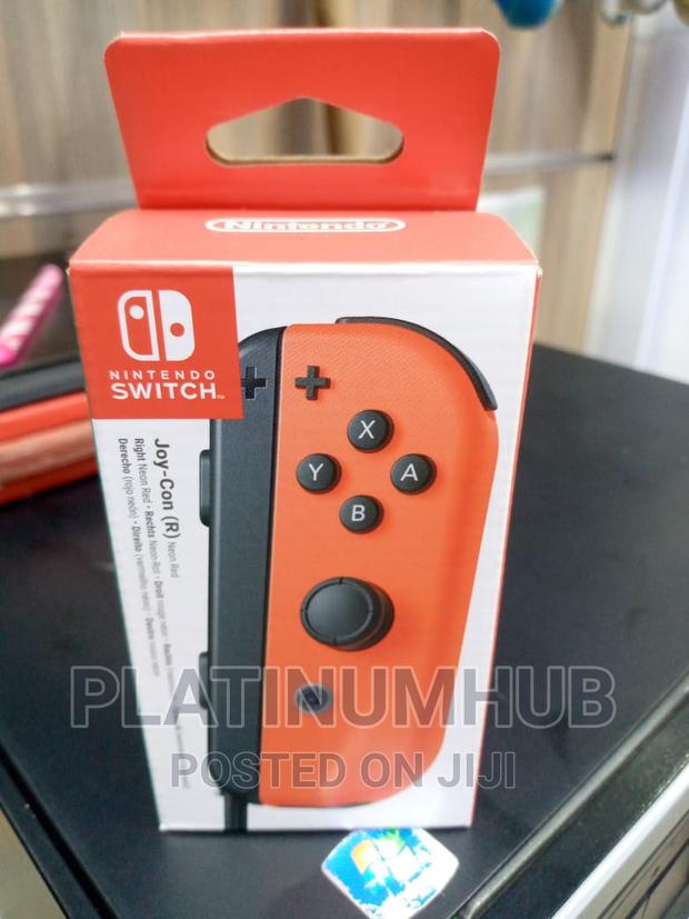 Joy-Con [R] Nintendo Switch - main view