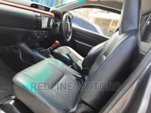 Toyota Hilux 2016 Gray