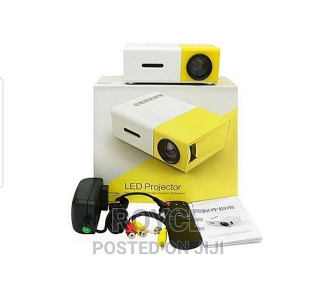 Portable Mini Projector With Audio HDMI - thumbnail 2