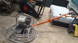 Ex-Uk Floor Trowel Paclite