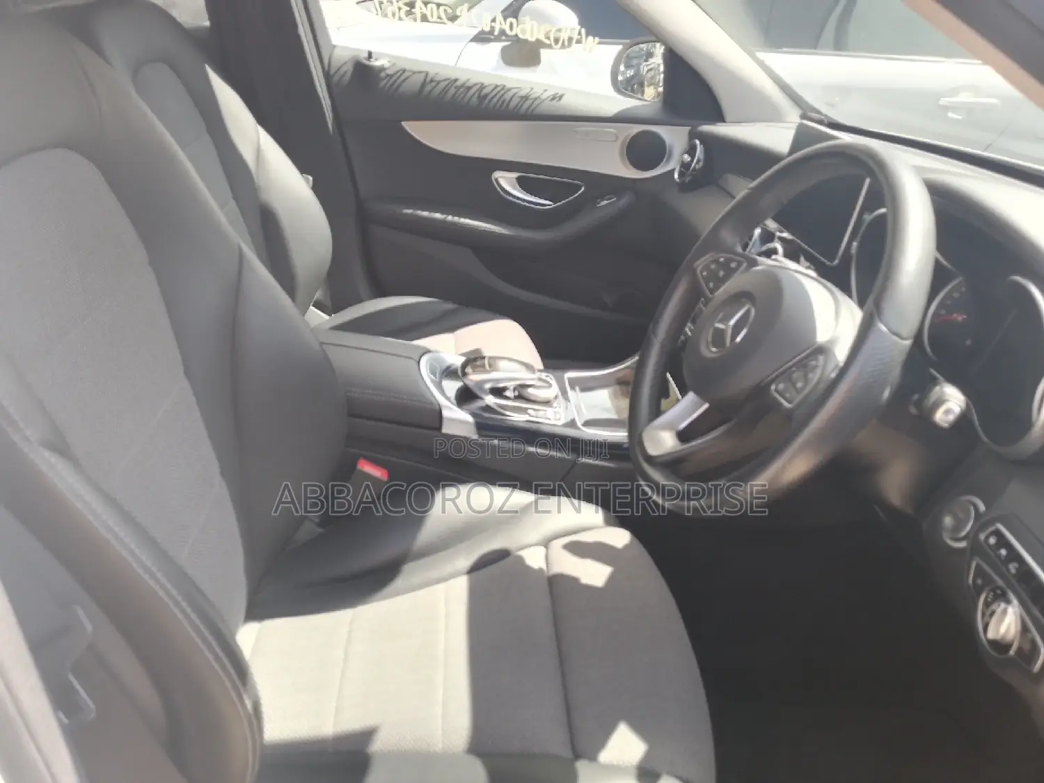 Mercedes-Benz C180 2016 Pearl