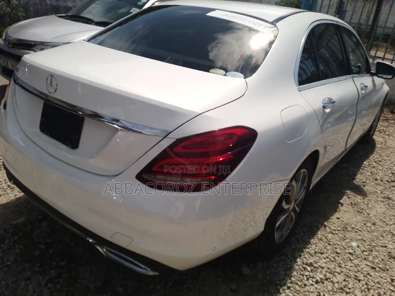 Mercedes-Benz C180 2016 Pearl