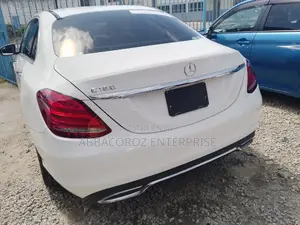 Mercedes-Benz C180 2016 Pearl
