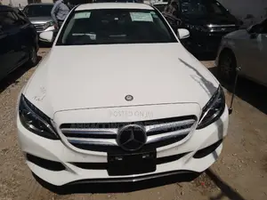 Mercedes-Benz C180 2016 Pearl