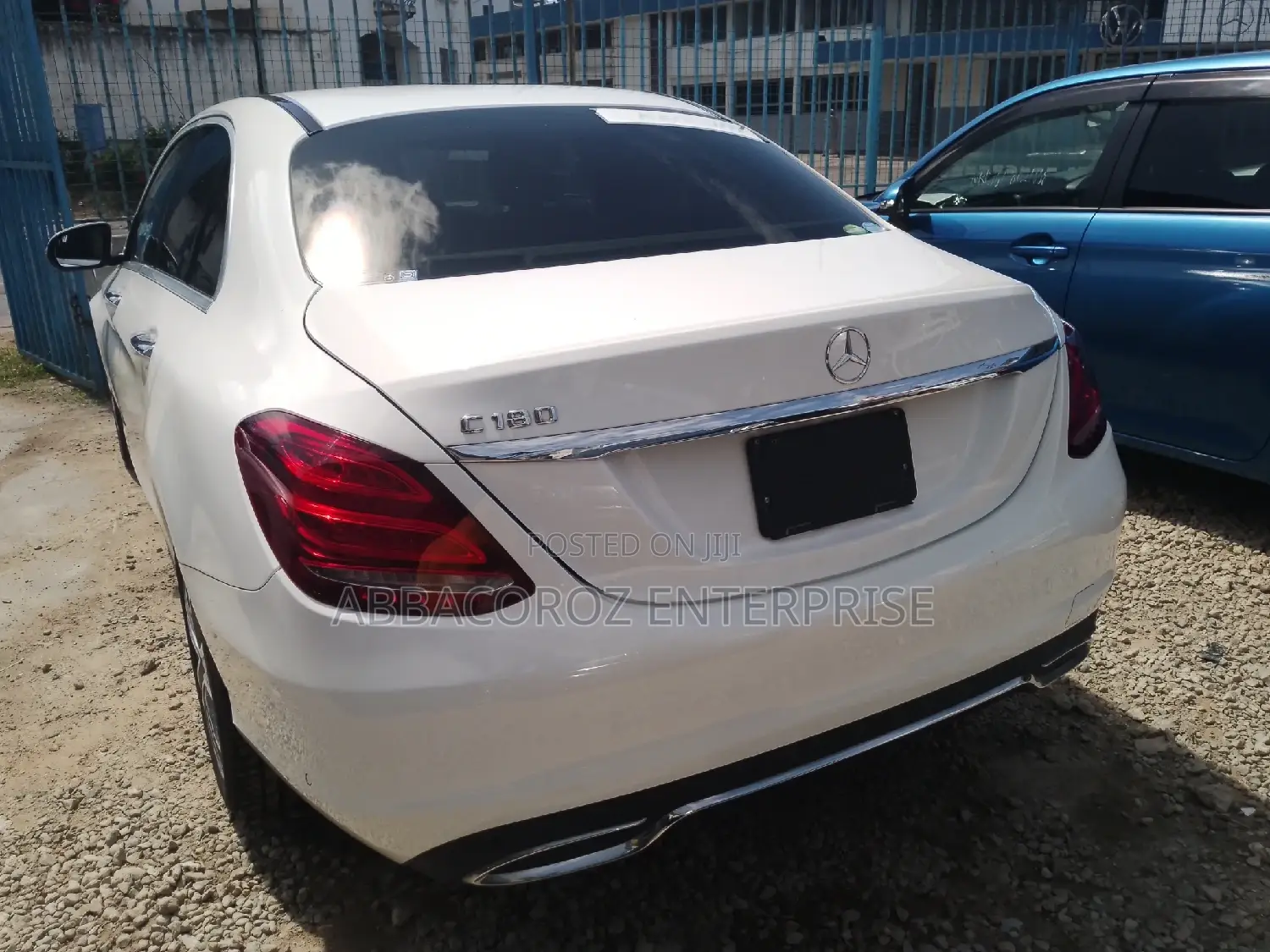 Mercedes-Benz C180 2016 Pearl