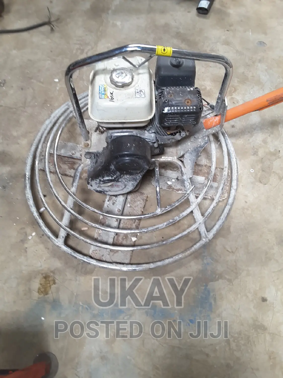 Ex-Uk Floor Trowel Paclite