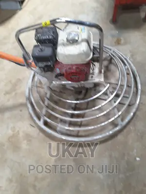 Ex-Uk Floor Trowel Paclite