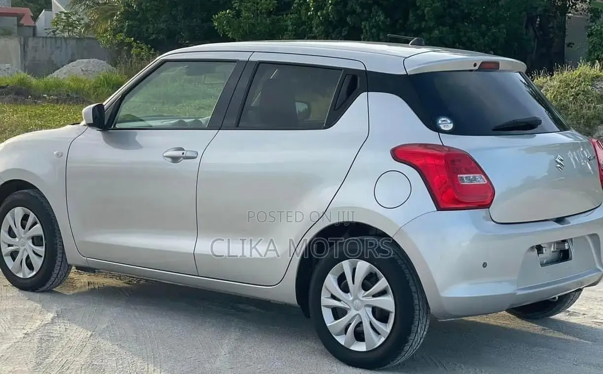 Suzuki Swift 2017 Silver