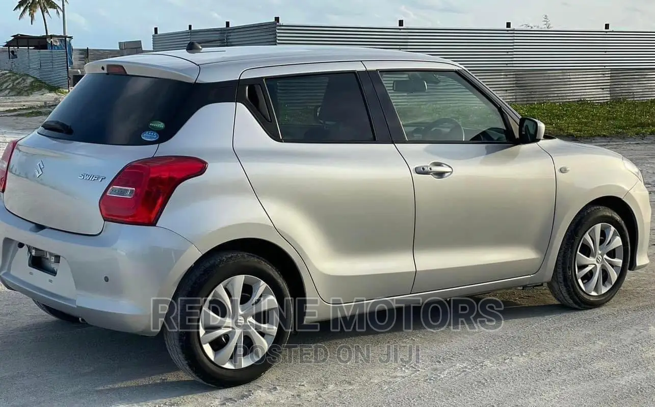 Suzuki Swift 2017 Silver