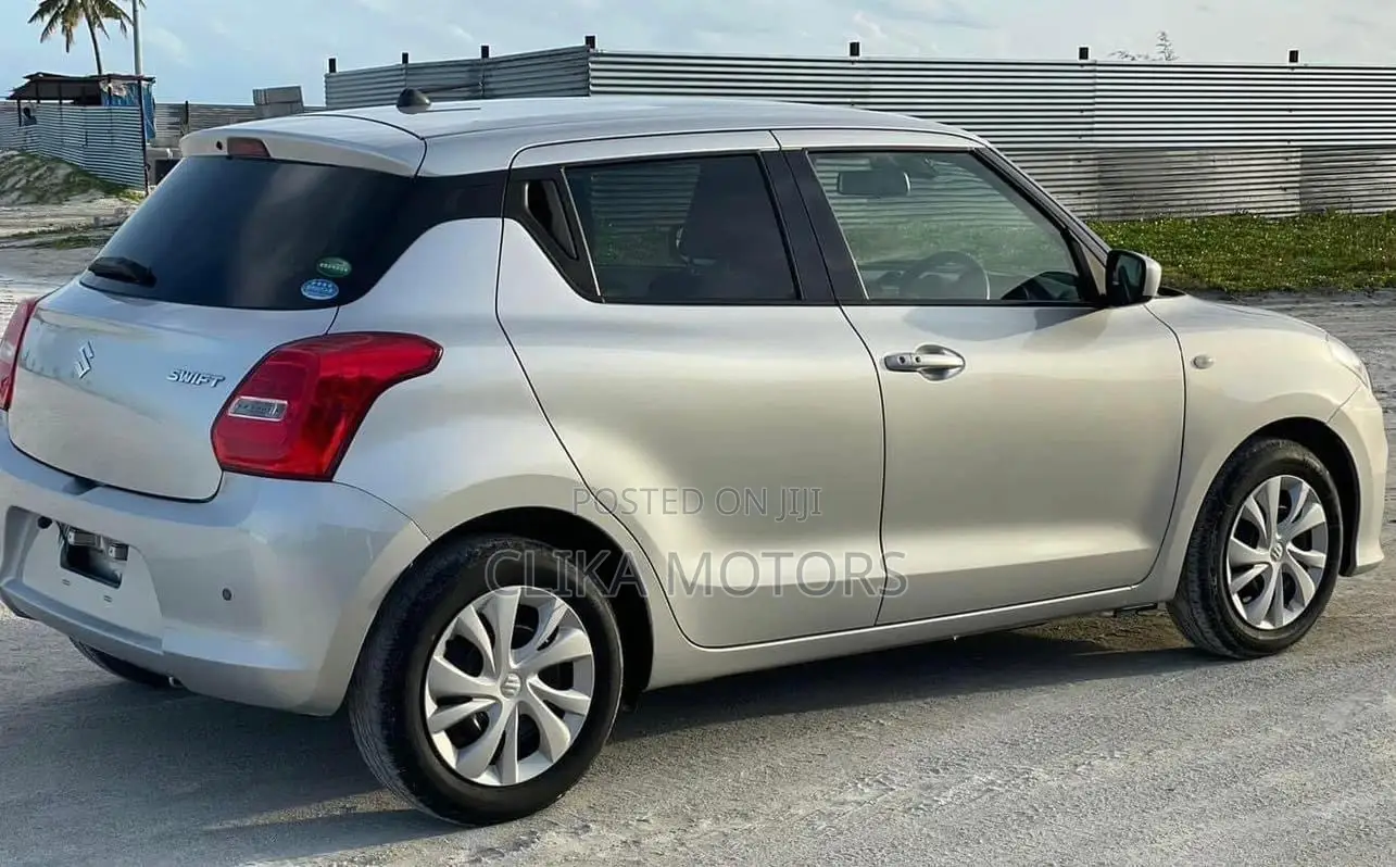 Suzuki Swift 2017 Silver