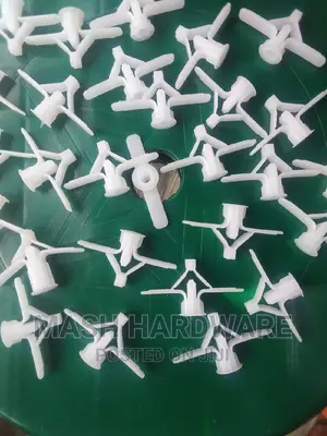 6 and 8mm Butterfly Wall Plugs