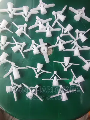 6 and 8mm Butterfly Wall Plugs
