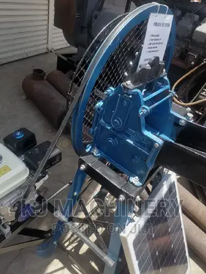 Petrol Powered Chaff Cutting Machine-Agricultural Equipments