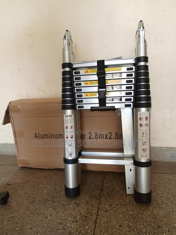 5.6m (2.8m+2.8m) Double-sided Telescopic Aluminium Ladder