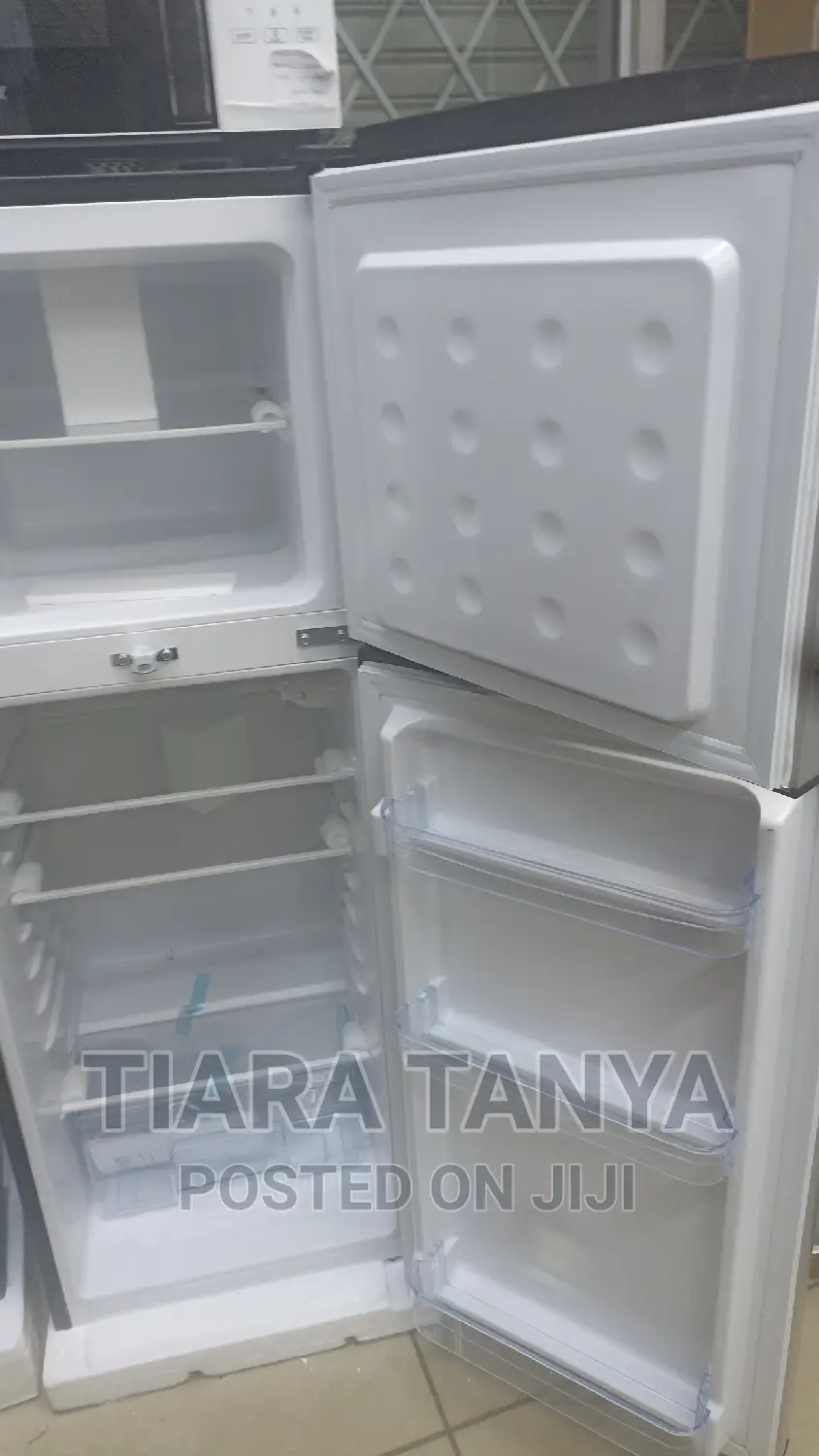 Von Vart-22dhs Double Door Fridge 134l - Silver
By Von