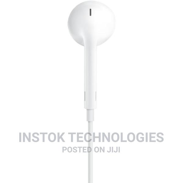 Apple Earpods Headphones With USB-C Connector - thumbnail 3