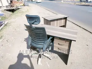 Headrest Chairs+ Office Desks