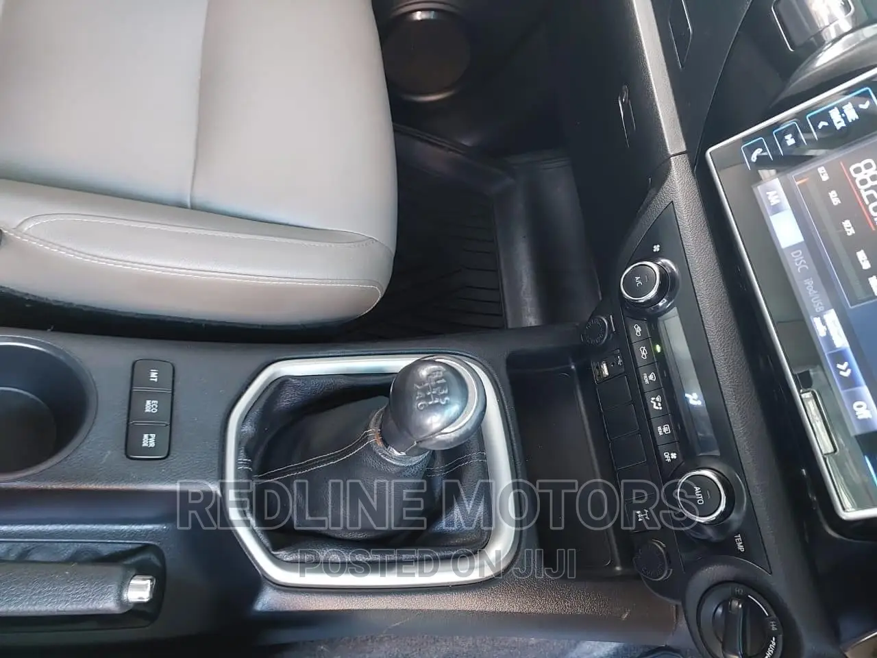 Toyota Hilux 2016 Silver