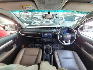 Toyota Hilux 2016 Silver