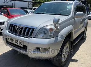 Silver 2007 Toyota Land Cruiser Prado: Premium Off-Road Vehicle