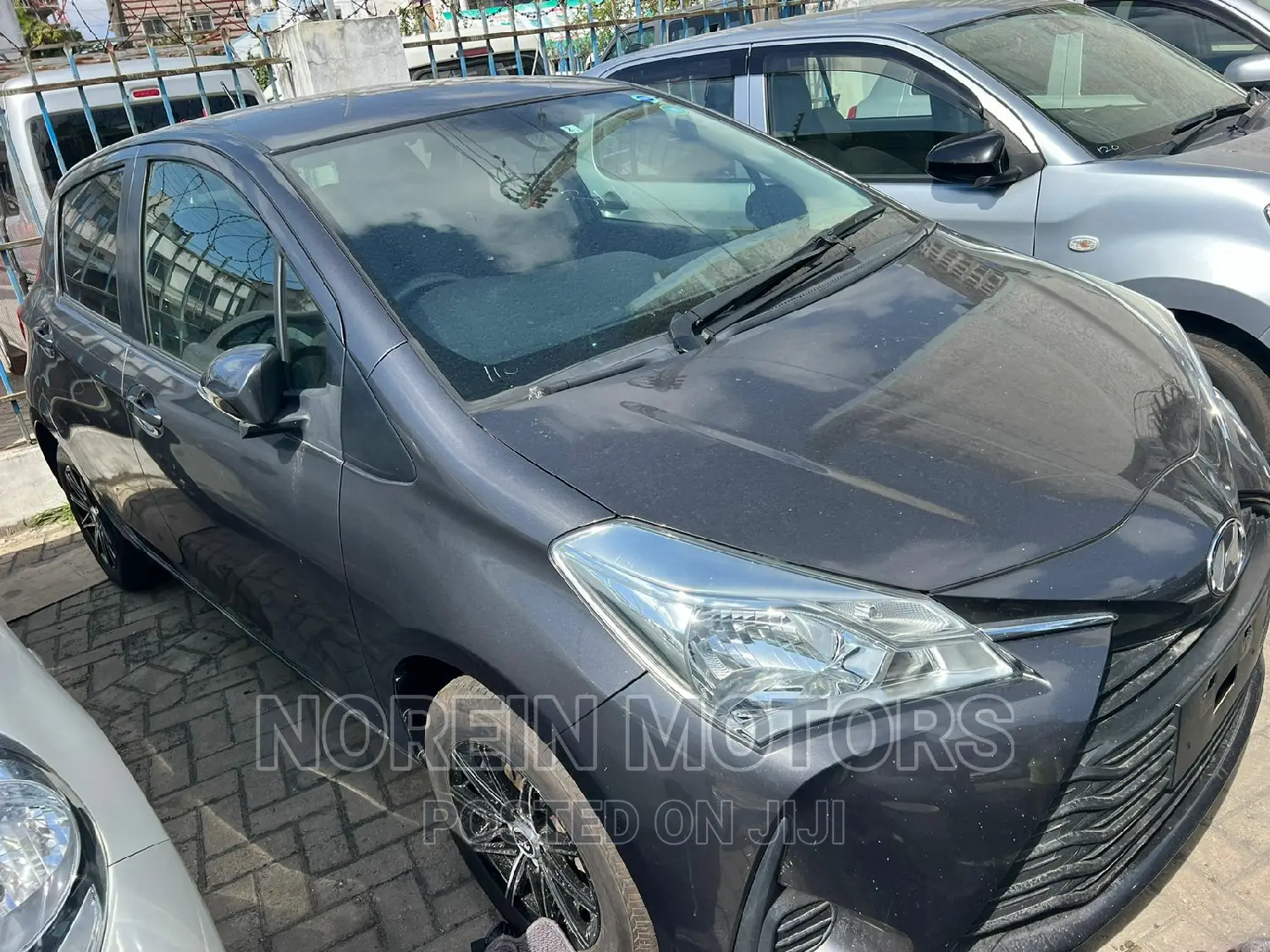Toyota Vitz 2017 Gray