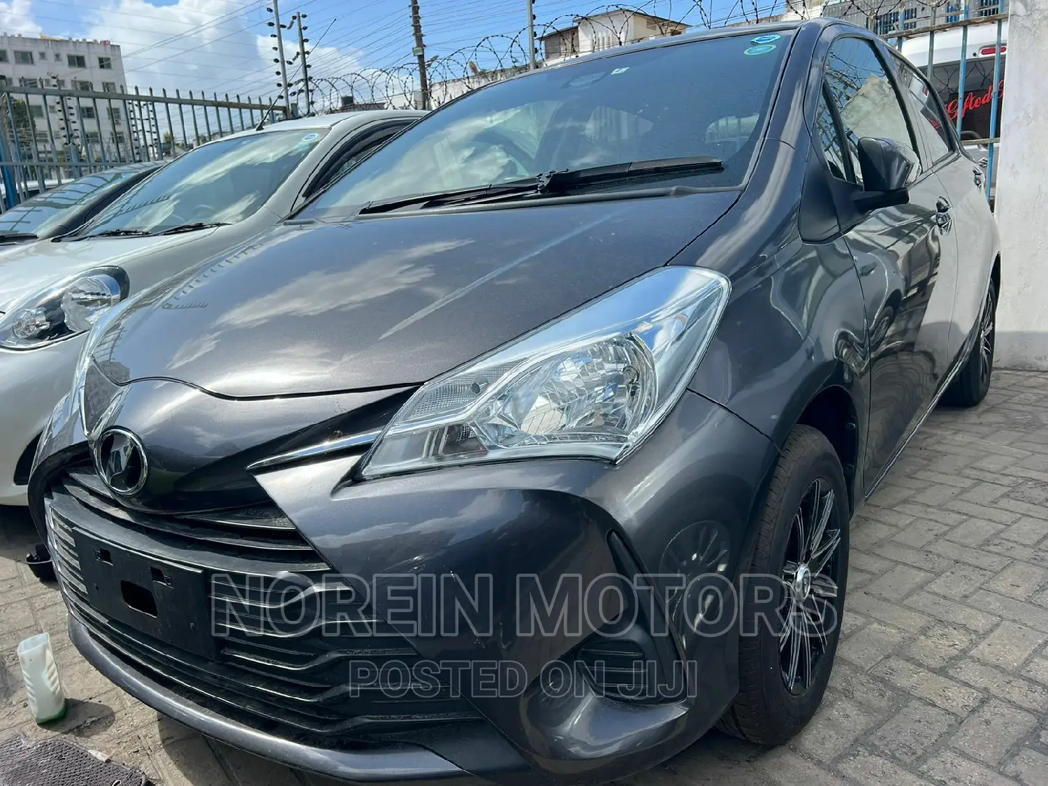 Toyota Vitz 2017 Gray