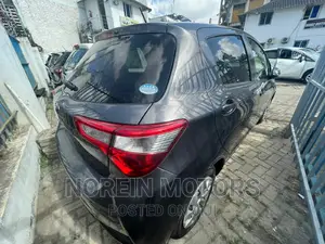 Toyota Vitz 2017 Gray