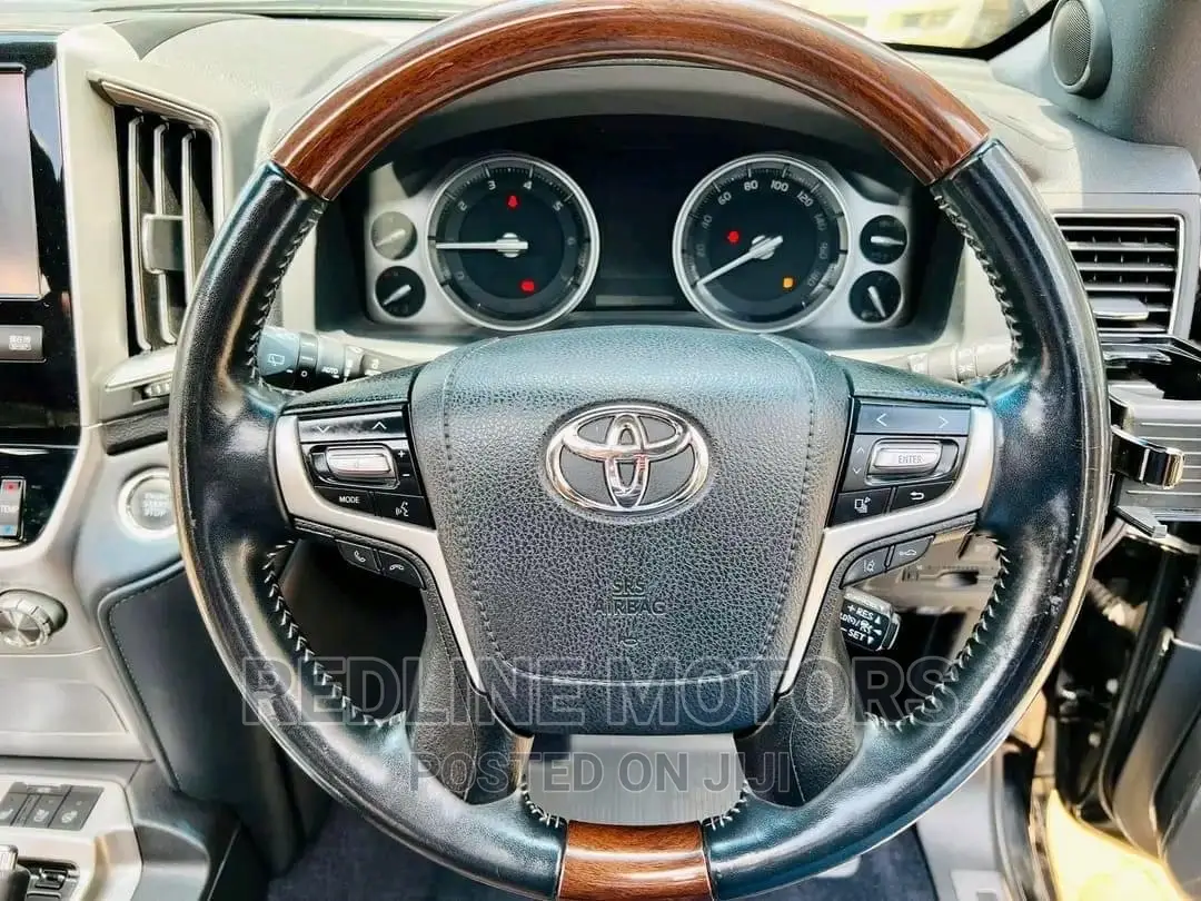 Toyota Land Cruiser 2016 Black