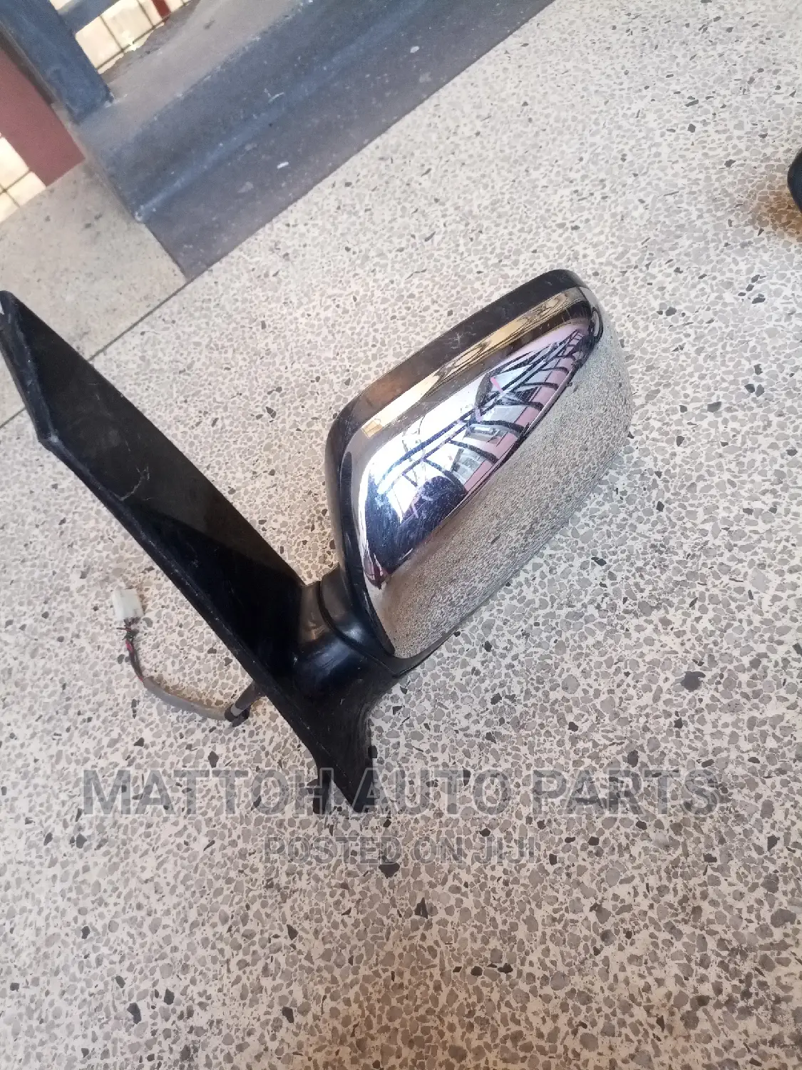 Side Mirror Ipsum