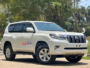 Toyota Land Cruiser Prado 2.8 2018 Pearl