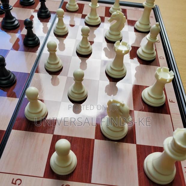 Medium Size Magnetic Foldable Brains Chess Board Game. - main view