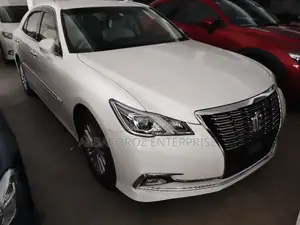 Toyota Crown 2015 White