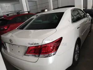 Toyota Crown 2015 White