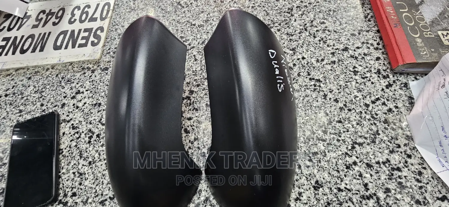 Dualis Side Mirror Cover