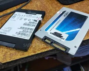 Crutial 256gb SSD 2.5