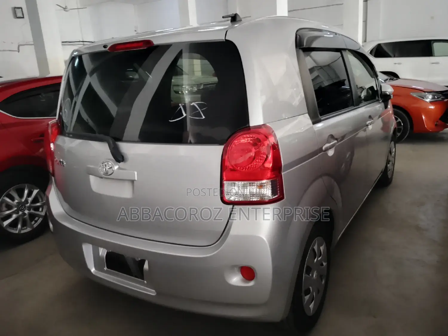 Toyota Porte 2016 Silver