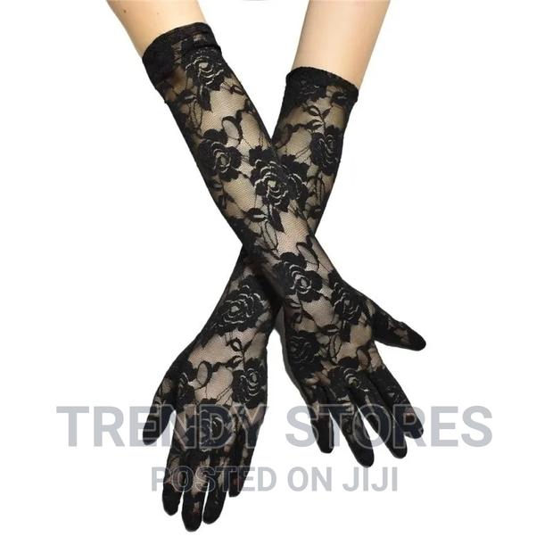 Full Fingers Wedding Floral Lace Gloves