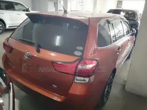 Toyota Corolla Fielder 2016 Orange