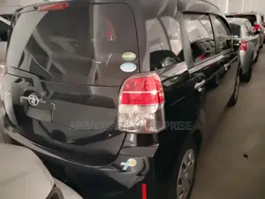 Toyota Spade 2016 Black